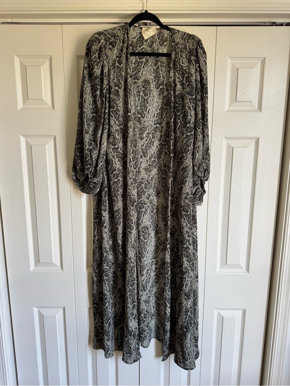 Boutique Dixie Creek Adrienne Snakeskin Kimono Size Large